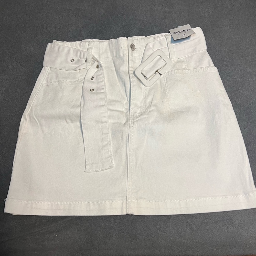 Forever 21 White Belted Mini Skirt